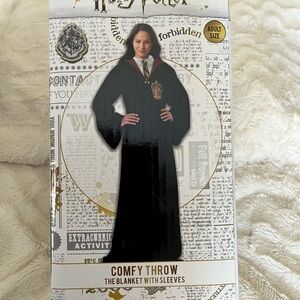 Warner Bros. Harry Potter Comfy Throw Blanket with Sleeves - Black